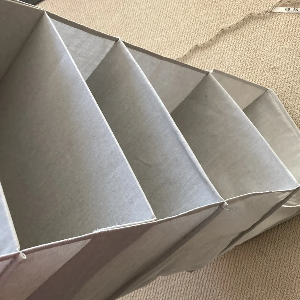 Target Hanging Closet Organizer Six Pocket Varying Size Pockets Like New Grey